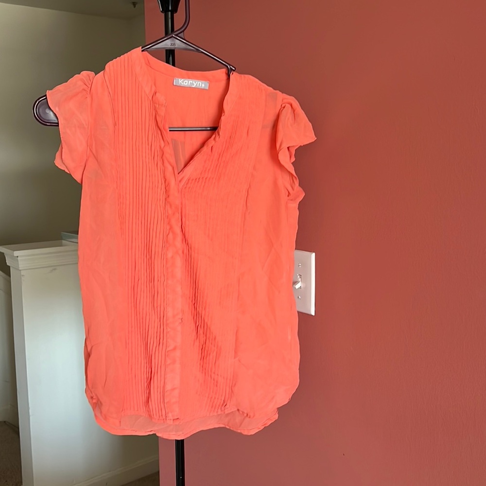H&M top good for summer in a very nee condition